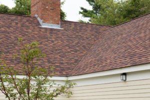 CertainTeed Max Def Shingled Roof on Tan Home in Massachusetts