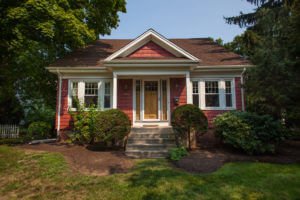 RI Home with Bold CertainTeed Cedar Impression Siding Installed in Barn Red